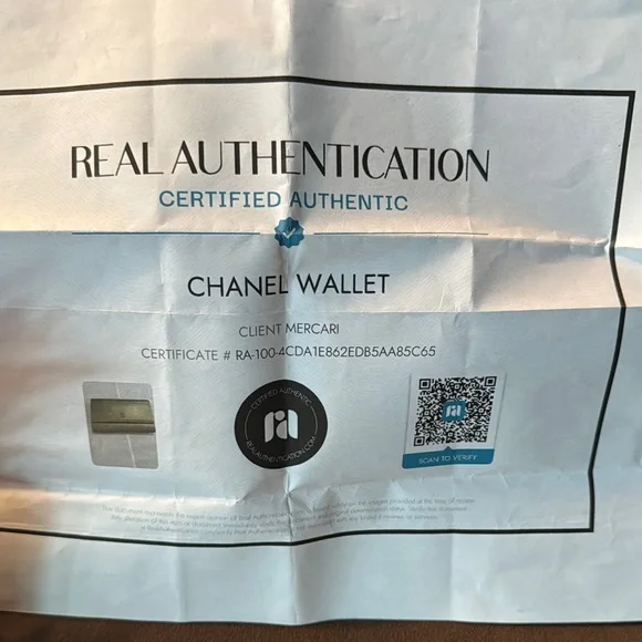 RARE VINTAGE Chanel Gold Wallet In Good Condition With COA - Picture 17 of 17